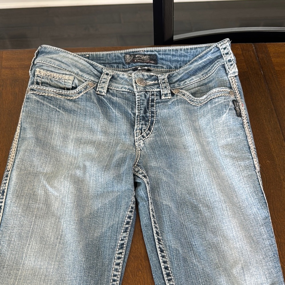 Womans silver jeans. 28/36 size, great condition
